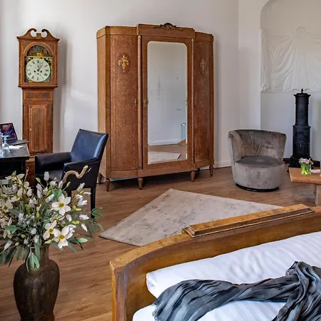 Hotel Schloss Rattey Schonbeck (Mecklenburg-Vorpommern)