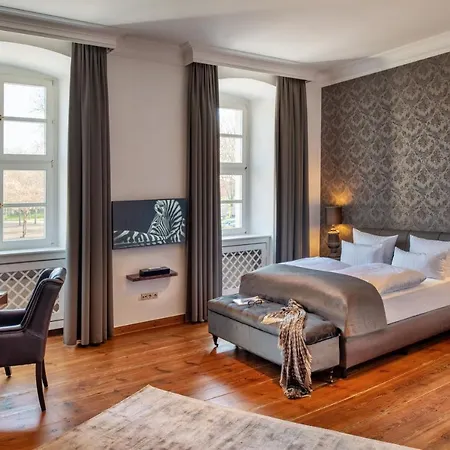 Hotel Schloss Rattey *