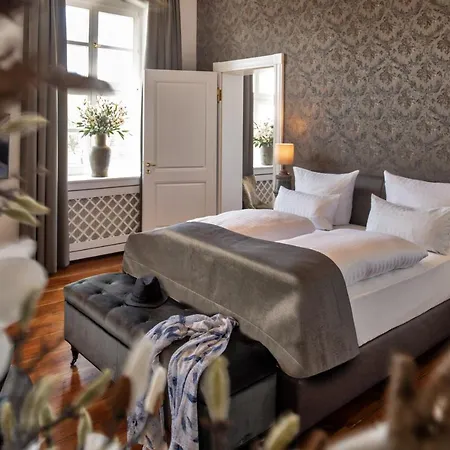 Hotel Schloss Rattey *