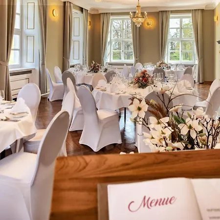 Schloss Rattey Hotel *