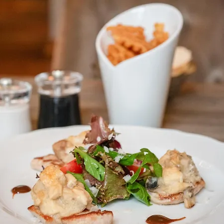 Schloss Rattey Hotel *