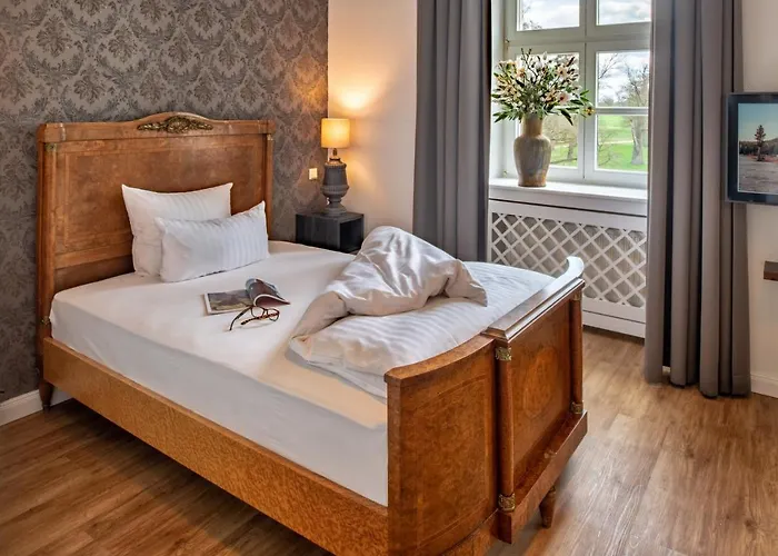 Schloss Rattey Hotel *