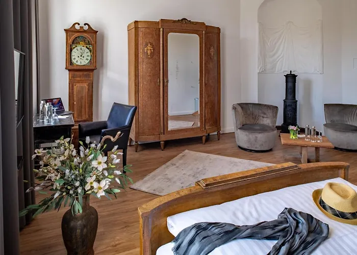 Hotel Schloss Rattey Schonbeck (Mecklenburg-Vorpommern)