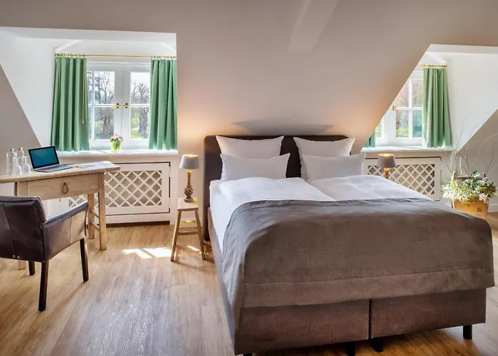 Hotel Schloss Rattey *